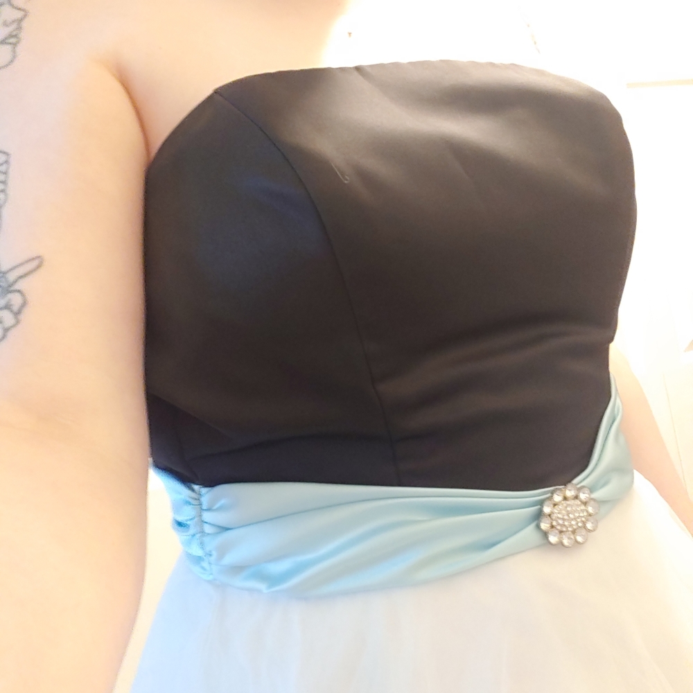 Prom Dress - Picture 6 of 8